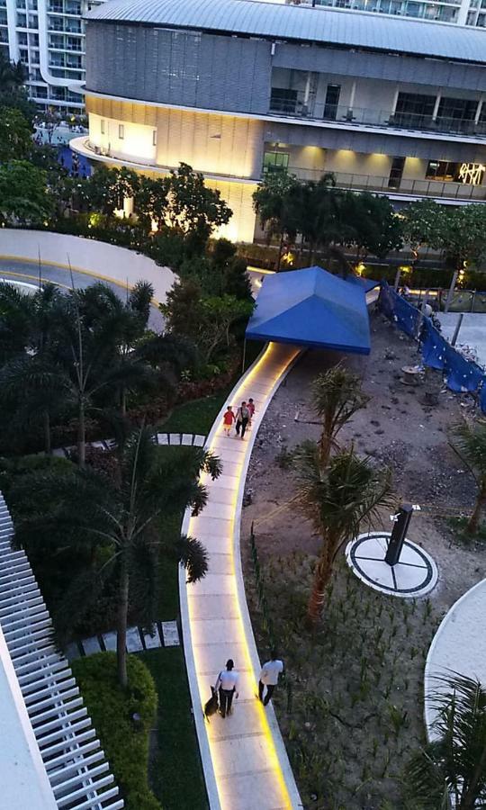 Azure C7 Balcony, Wifi, Near Mall Airport 马尼拉 外观 照片