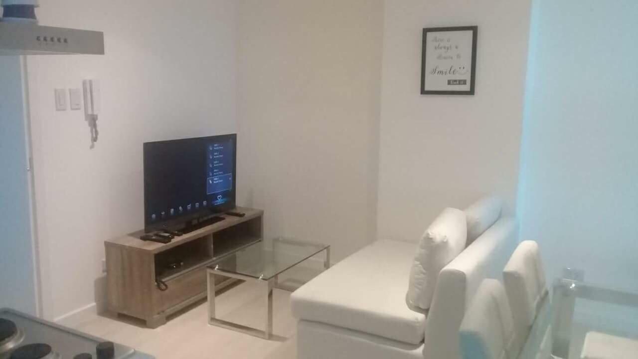 Azure C7 Balcony, Wifi, Near Mall Airport 马尼拉 外观 照片
